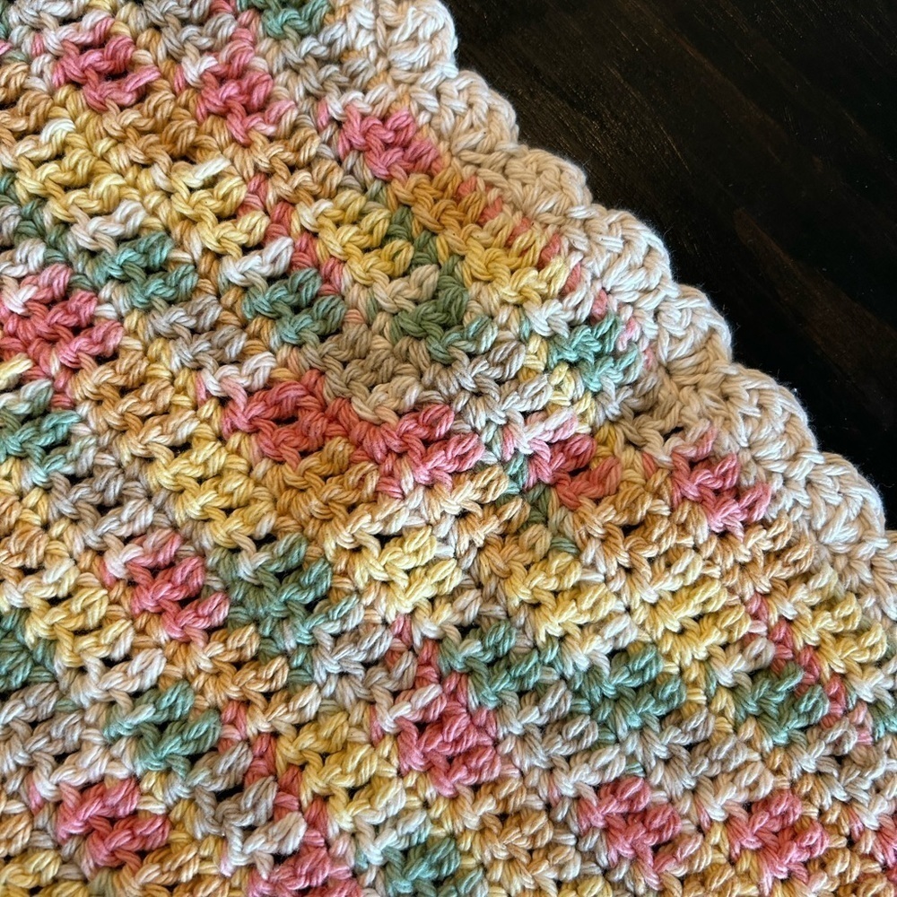 Vintage Hand Knit Set of Four Placemats and Coasters. Vintage charm. Handmade.
